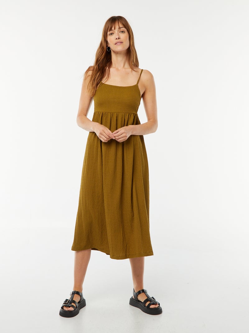 Vestido comprido de alças aberto atrás Verde - Kiabi