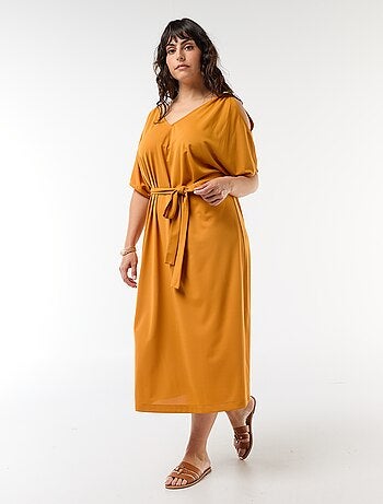Vestido comprido de cerimónia com mangas curtas