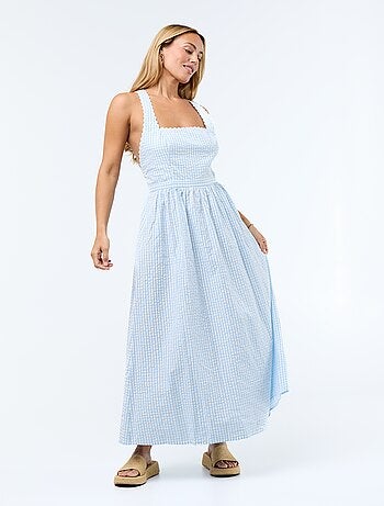 Vestido comprido de malha waffle com alças cruzadas