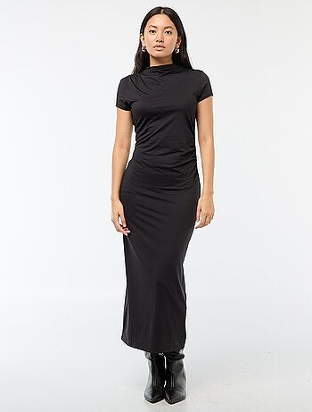 Vestido comprido de manga curta liso