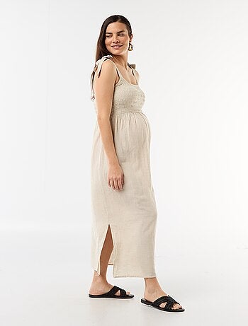 Vestido comprido de maternidade com costas nuas