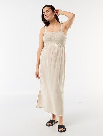 Vestido comprido de maternidade com costas nuas