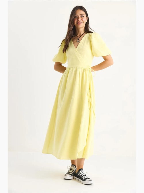 Vestido comprido de musselina com fecho cruzado e mangas abalonadas lucci - Kiabi Vestido comprido de musselina com fecho cruzado e mangas abalonadas lucci - Kiabi