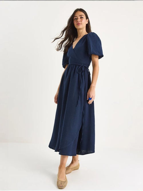 Vestido comprido de musselina com fecho cruzado e mangas abalonadas lucci - Kiabi Vestido comprido de musselina com fecho cruzado e mangas abalonadas lucci - Kiabi