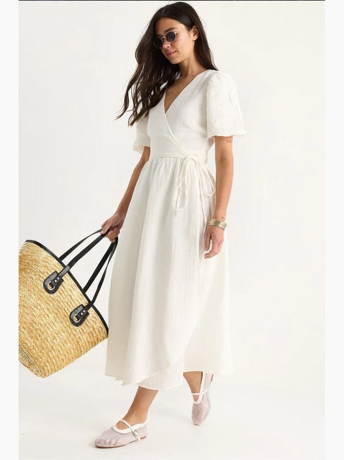 Vestido comprido de musselina com fecho cruzado e mangas abalonadas lucci - Kiabi Vestido comprido de musselina com fecho cruzado e mangas abalonadas lucci - Kiabi