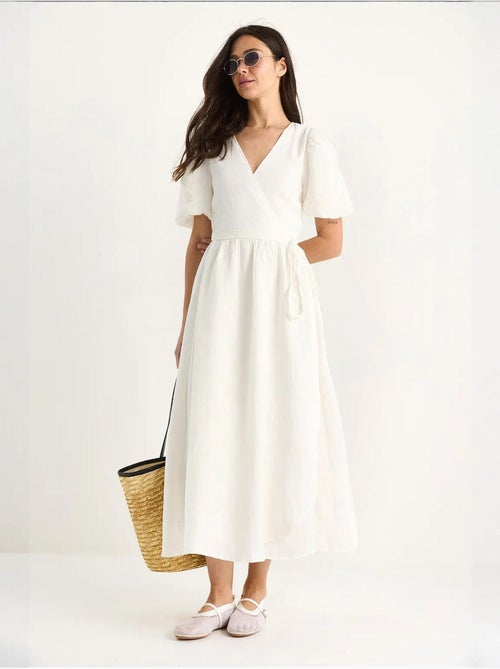 Vestido comprido de musselina com fecho cruzado e mangas abalonadas lucci - Kiabi Vestido comprido de musselina com fecho cruzado e mangas abalonadas lucci - Kiabi