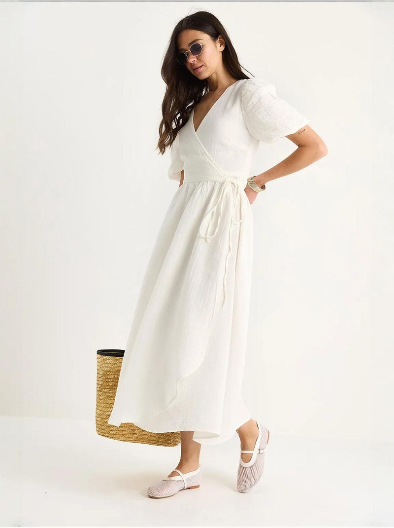 Vestido comprido de musselina com fecho cruzado e mangas abalonadas lucci Branco - Kiabi