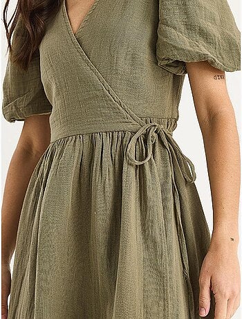 Vestido comprido de musselina com fecho cruzado e mangas abalonadas lucci