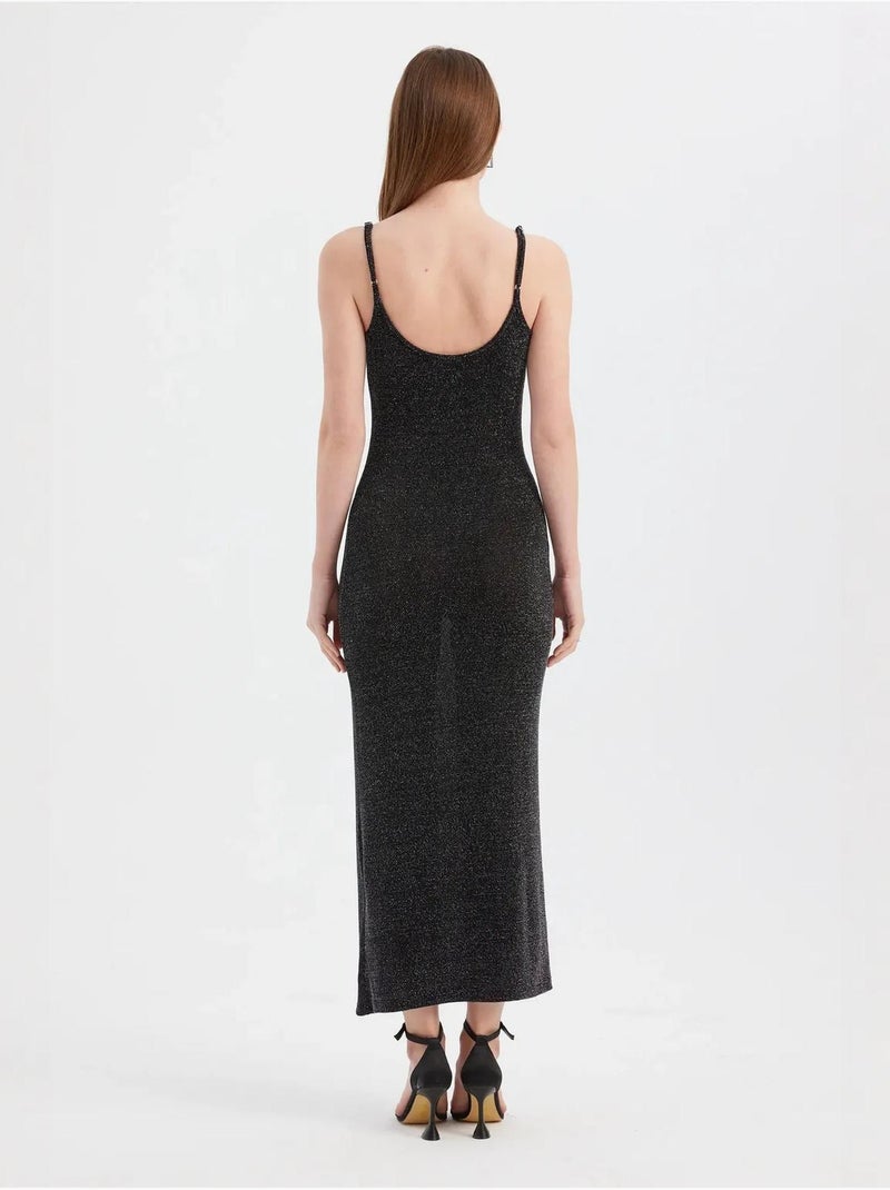 Vestido comprido de tecido liso com alças finas Preto - Kiabi