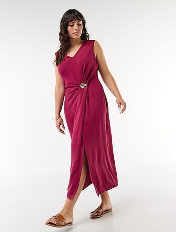 Vestido comprido drapeado com bijuteria