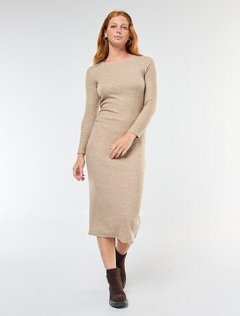Vestido comprido em malha macia com mangas compridas
