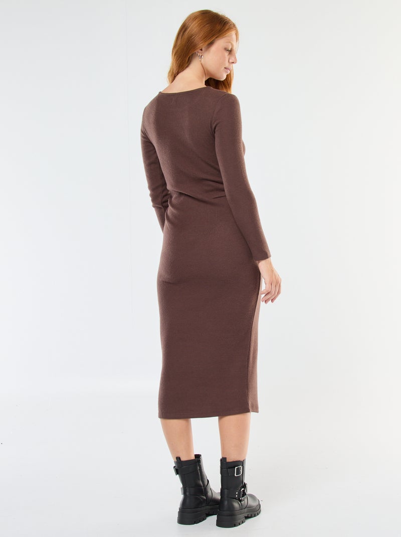 Vestido comprido em malha macia com mangas compridas Castanho - Kiabi