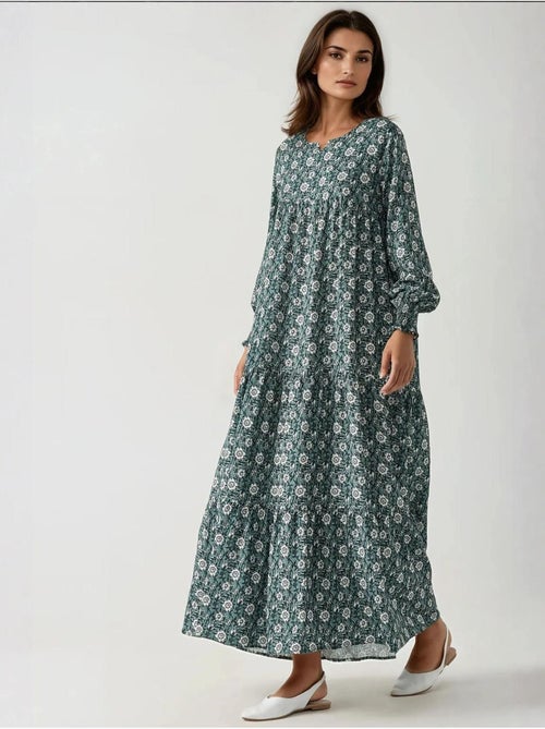 Vestido comprido em viscose com gola redonda estampado hiccup - Kiabi Vestido comprido em viscose com gola redonda estampado hiccup - Kiabi