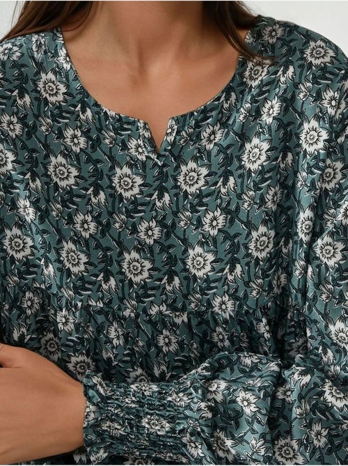 Vestido comprido em viscose com gola redonda estampado hiccup - Kiabi Vestido comprido em viscose com gola redonda estampado hiccup - Kiabi
