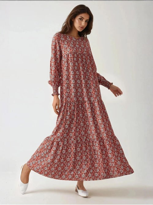 Vestido comprido em viscose com gola redonda estampado hiccup - Kiabi Vestido comprido em viscose com gola redonda estampado hiccup - Kiabi
