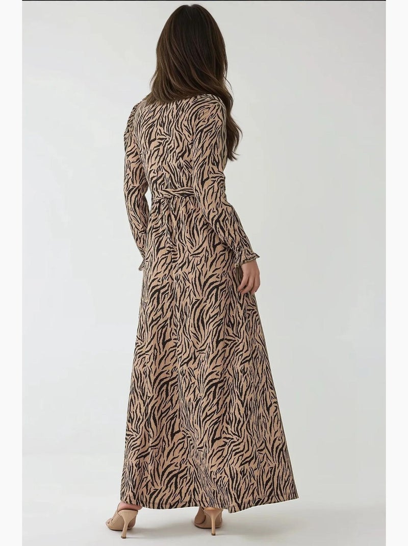 Vestido comprido estampado com gola redonda e cinto hiccup Camelo - Kiabi