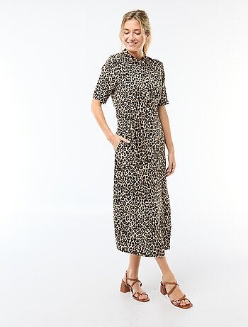 Vestido comprido estilo camisa com cinto para atar