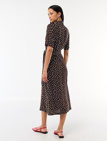 Vestido comprido estilo camisa com cinto para atar