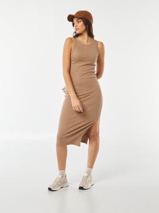 Vestido comprido justo em malha nervurada com mangas justas