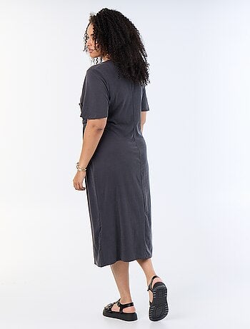 Vestido comprido liso com laço à frente