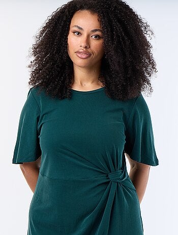 Vestido comprido liso com laço à frente