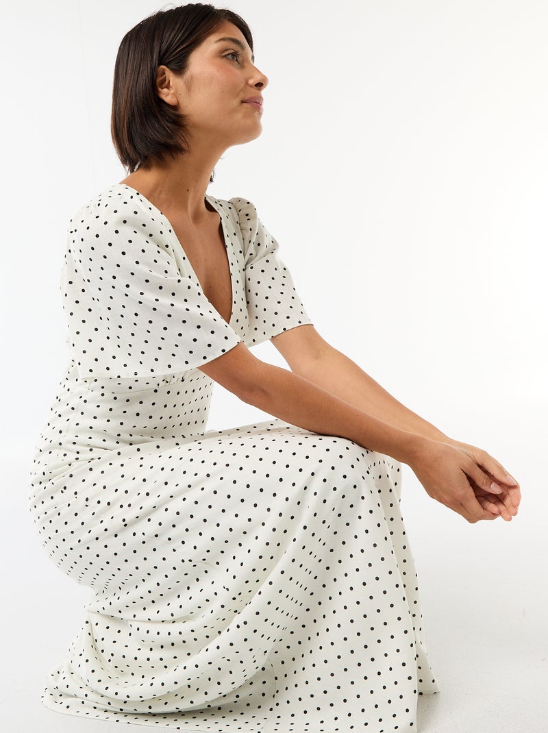 Vestido comprido liso de manga curta Branco - Kiabi