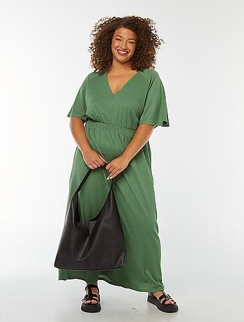 Vestido comprido liso em malha gofrada