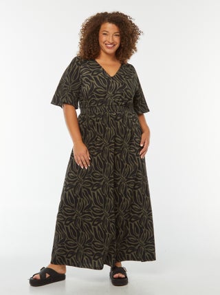 Vestido comprido liso em malha gofrada