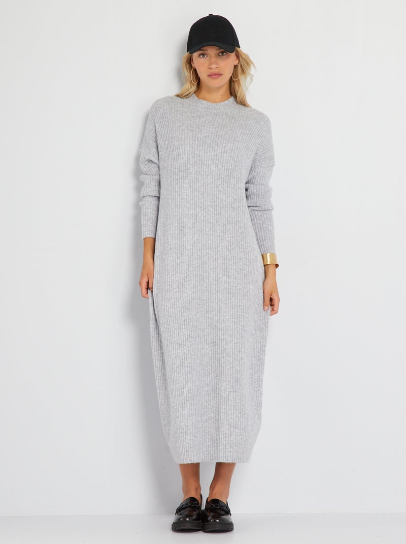 Vestido comprido oversize e nervurado CINZA - Kiabi