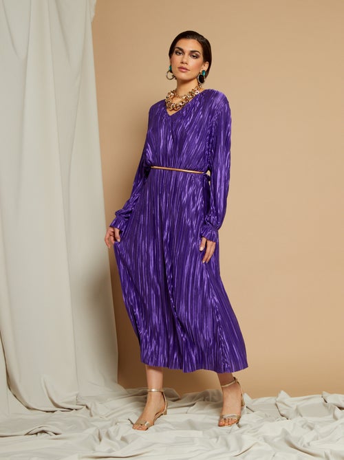 Vestido comprido plissado e acetinado - Kiabi