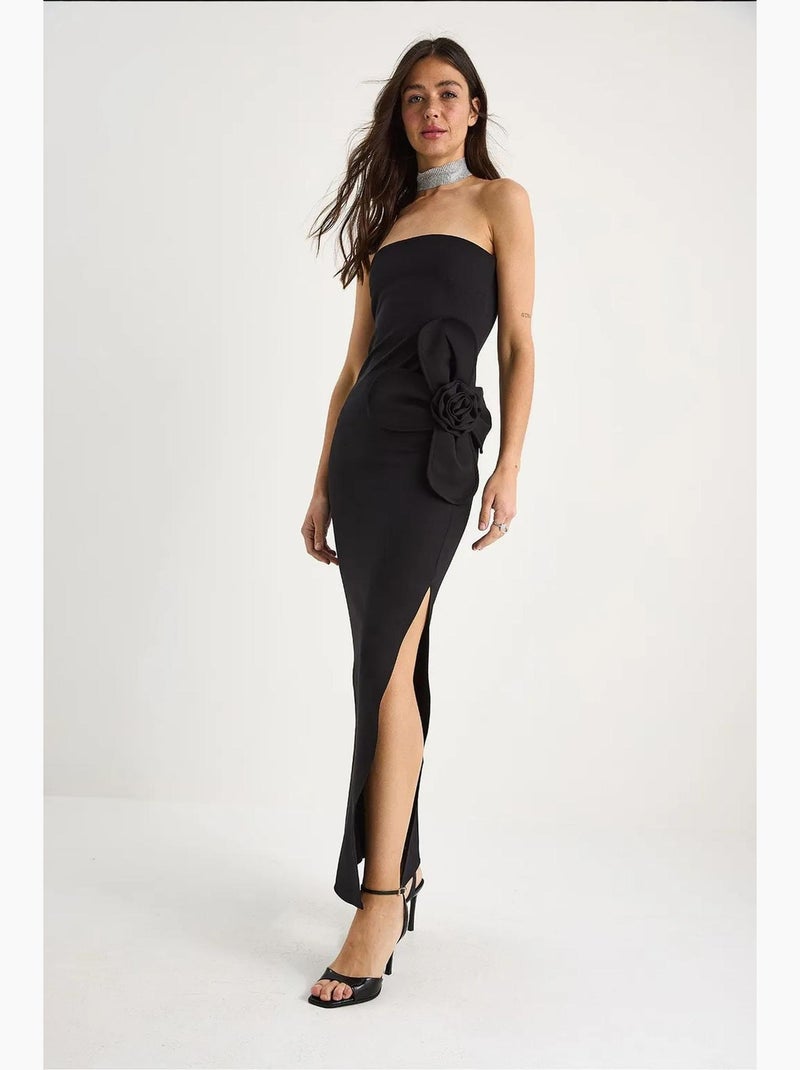 Vestido comprido sem alças com detalhe de racha e acessório de flores lucci Preto - Kiabi