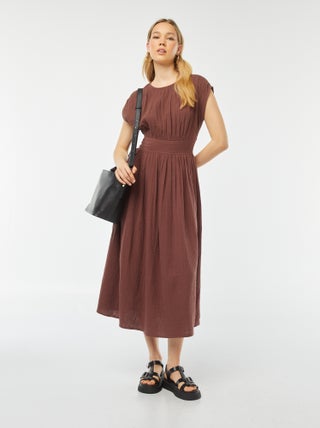 Vestido comprido sem mangas
