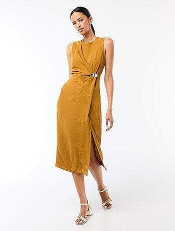 Vestido comprido sem mangas com efeito drapeado