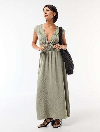 Vestido comprido sem mangas com nó