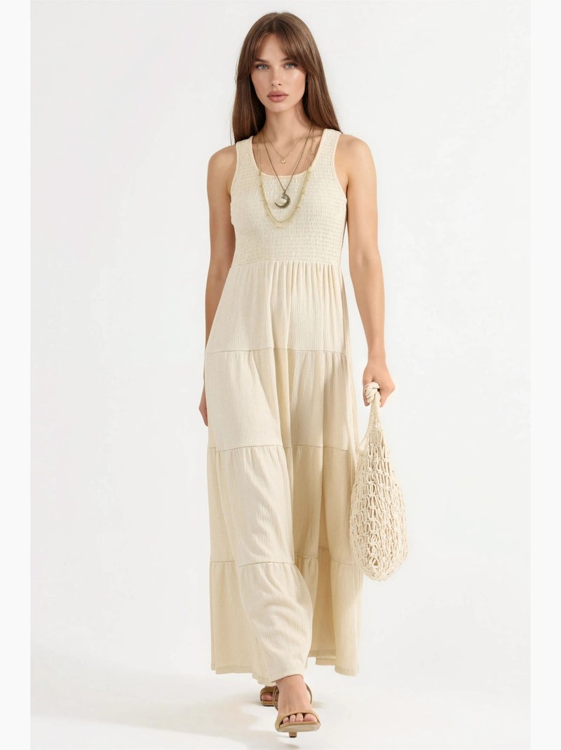Vestido comprido texturado com decote em u busem Areia - Kiabi