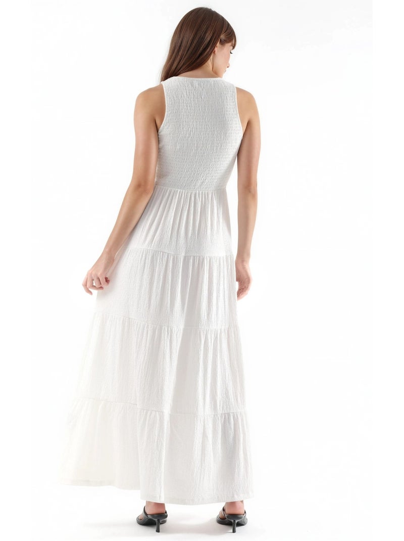 Vestido comprido texturado com decote em u busem Branco - Kiabi