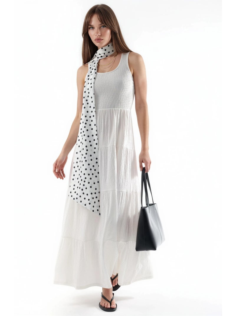 Vestido comprido texturado com decote em u busem Branco - Kiabi