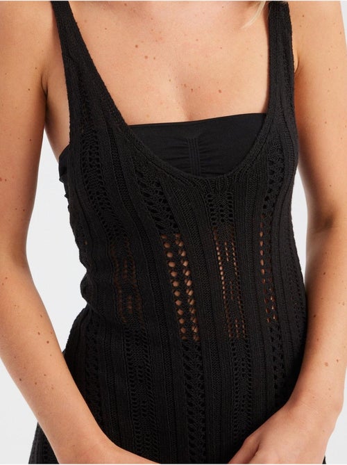 Vestido comprido texturizado em crochê com decote profundo - Kiabi