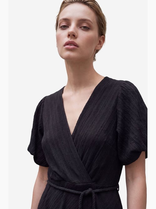 Vestido comprido transpassado com decote em v e cinto my fashion - Kiabi Vestido comprido transpassado com decote em v e cinto my fashion - Kiabi