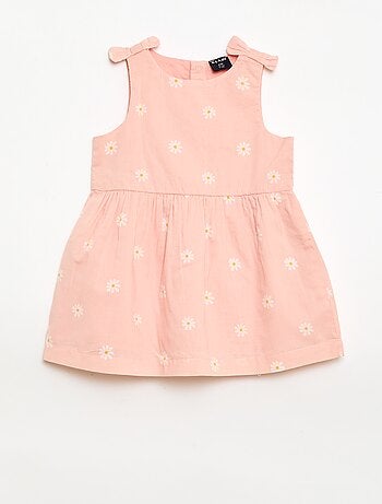 Vestido corte evasé sem mangas