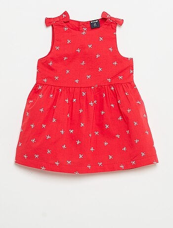 Vestido corte evasé sem mangas