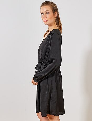 Vestido cruzado acetinado com folhos - Kiabi