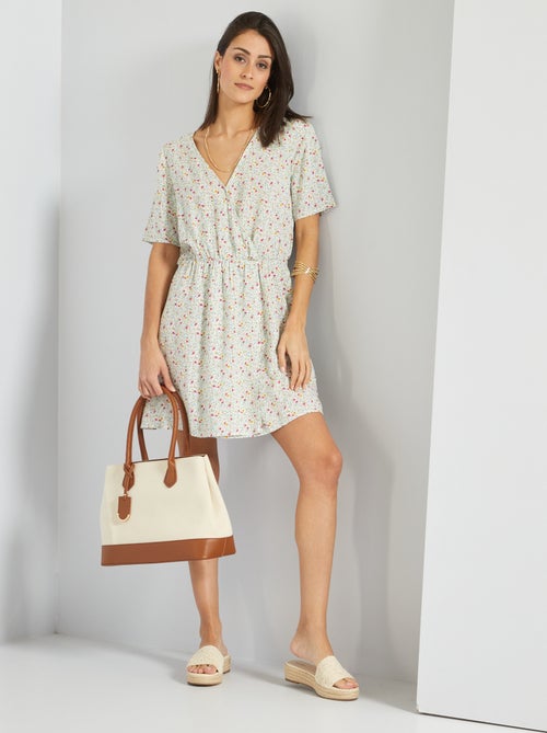 Vestido cruzado fluido com estampado 'flores' - Kiabi