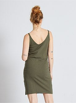 Vestido curto canelado - Kiabi