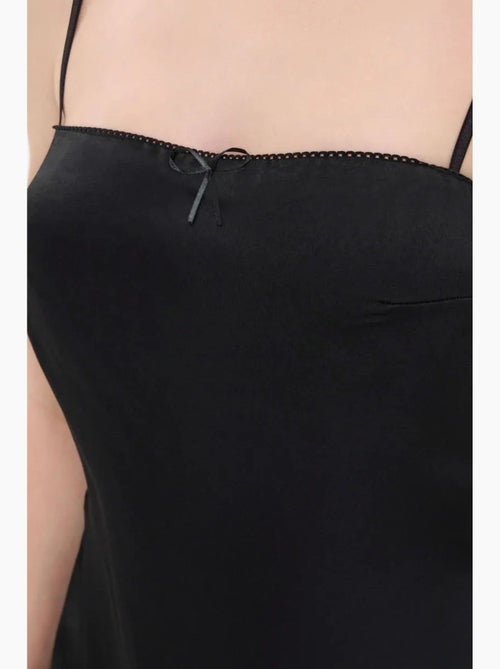 Vestido curto com alças finas e atilhos à frente hiccup - Kiabi