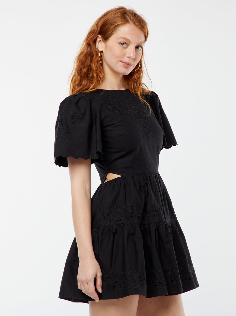 Vestido curto com bordado inglês Preto - Kiabi