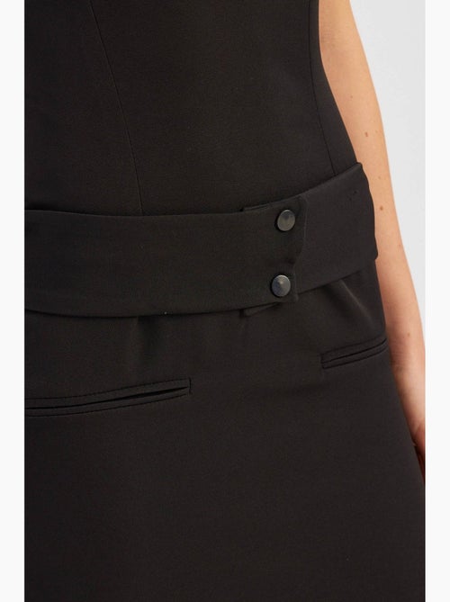 Vestido curto com decote em bico e detalhe de cinto hiccup - Kiabi