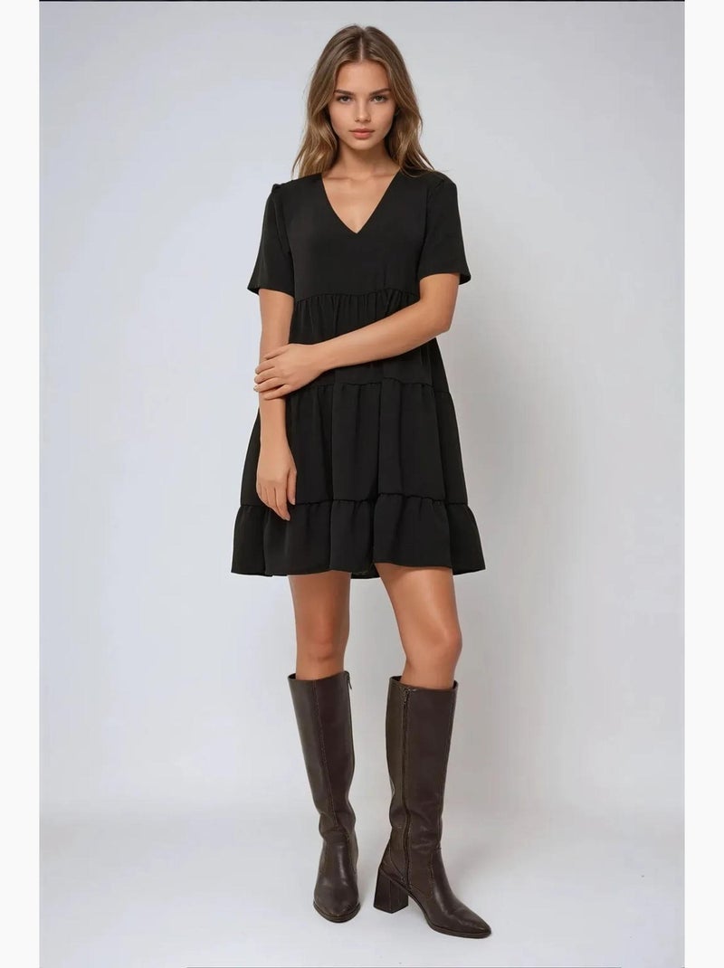 Vestido curto com decote em v e formato a hiccup Preto - Kiabi