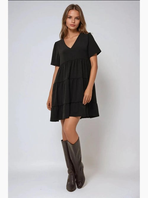 Vestido curto com decote em v e formato a hiccup - Kiabi Vestido curto com decote em v e formato a hiccup - Kiabi