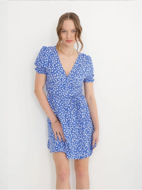 Vestido curto com decote sobrepeliz floral e mangas abalonadas com cordão hiccup - Kiabi Vestido curto com decote sobrepeliz floral e mangas abalonadas com cordão hiccup - Kiabi